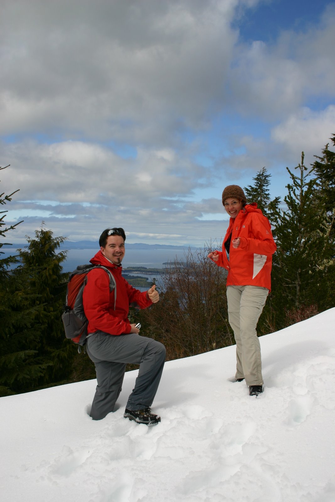 [nora+&+kelly+on+mt+hays.JPG]
