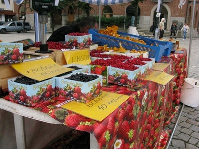 berries for sale in Swedish farmers market