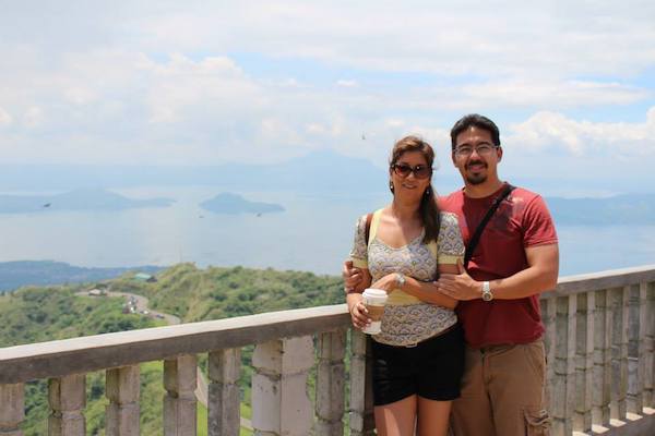 Ray Blakney and his wife Laura, running remote businesses together from the road
